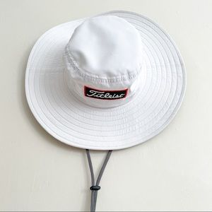 Titleist hat.
